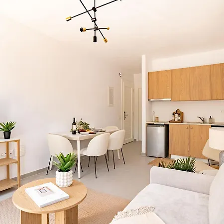 דירה Sanders Paros Gardens Molos (Paros)