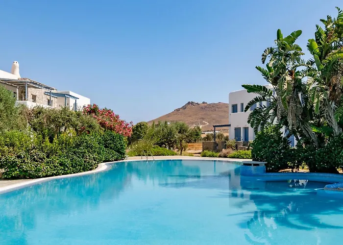 Sanders Paros Gardens *